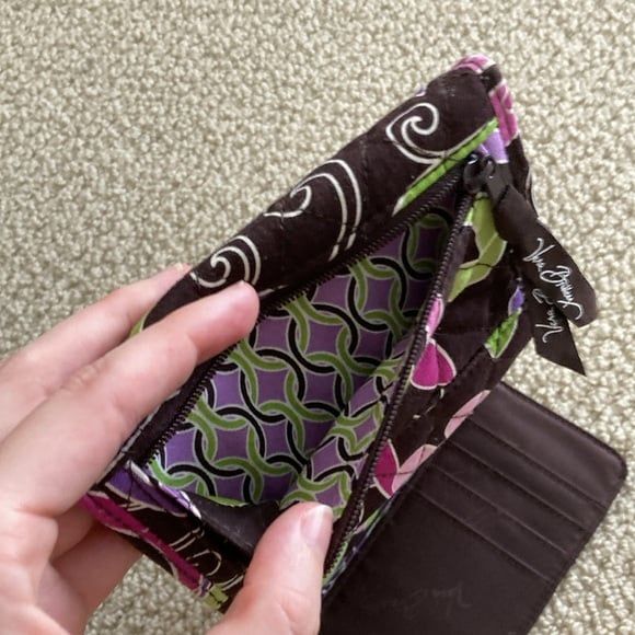 Vera Bradley Purple Brown Floral Wallet Multi-fold Wallet Compartments EUC - Picture 3 of 8